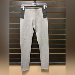 HeirLoom Gray Slimming Stretch Leggings – Women’s M